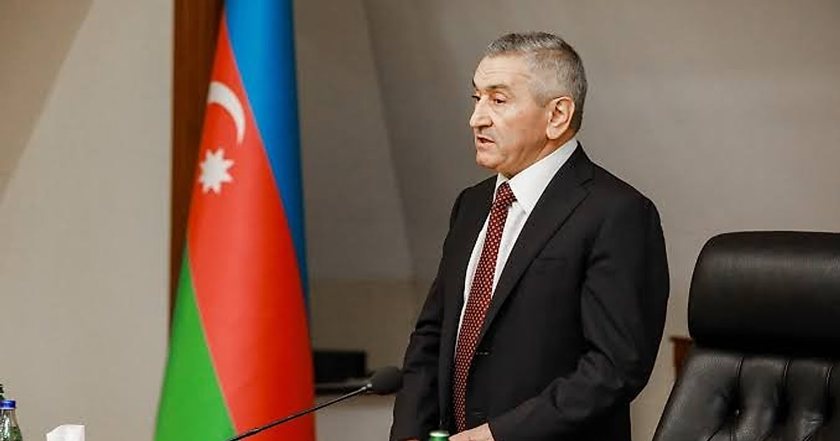 Pirşağında icra başçısı ilə sakin arasında təhdid iddiaları: “istəsəm evi uçurdaram” səs-küyə səbəb olub
